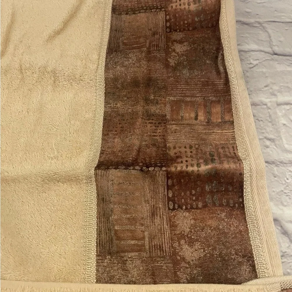 CROSCILL Cream Brocade Gold Decorative Hand Towels 25x 45